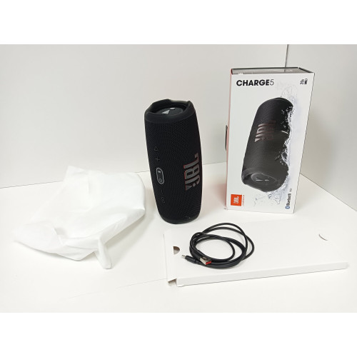 Портативная акустика JBL Charge 5 черный (JBLCHARGE5BLK)