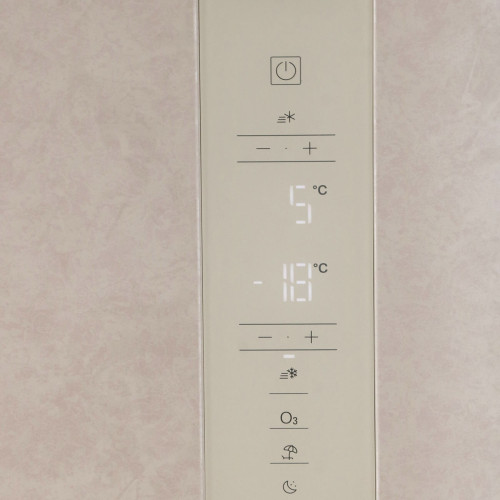 Холодильник Hotpoint HT 9201I AB O3