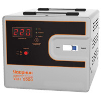 Стабилизатор напряжения УДАРНИК УСН 5000 НС настенный, Цифровой Стабилизатор однофазный настенный. Диапазон вх. напряжения 140-260 В, Мощность 5000 ВА, Вес 9.5 кг.