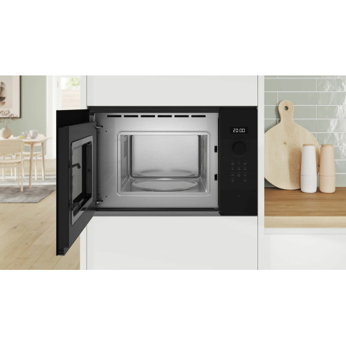 Микроволновая печь BOSCH BFL524MB2 черный