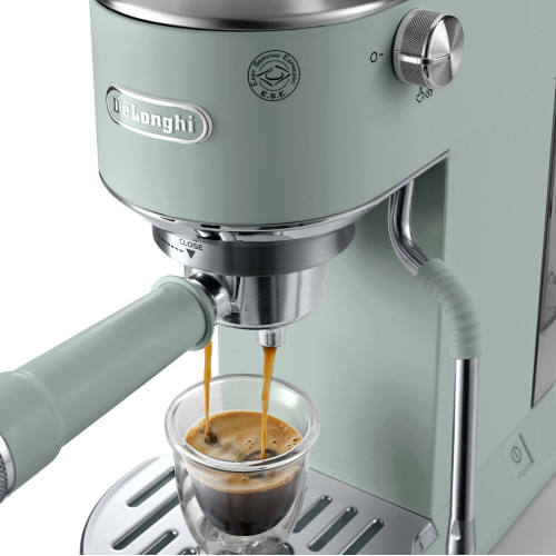 Кофеварка DeLonghi EC 890 GR