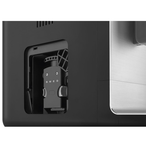 Кофемашина автоматическая SMEG BCC13BLMEU черно матовый