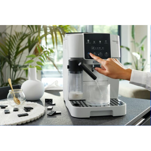 Кофемашина DeLonghi ECAM 220.61.W