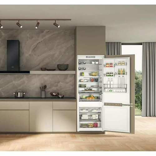 Холодильник встраиваемый Whirlpool WHSP70T241P