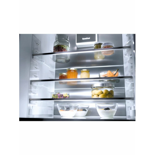 Встраиваемый холодильник Miele K 7777 C белый