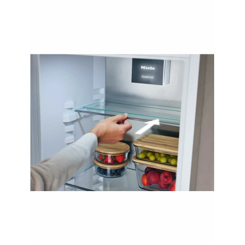 Встраиваемый холодильник Miele KFN 7844 C белый