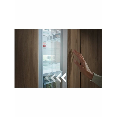 Встраиваемый холодильник Miele KFN 7844 C белый