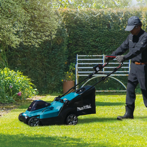 Газонокосилка Makita LM003GZ