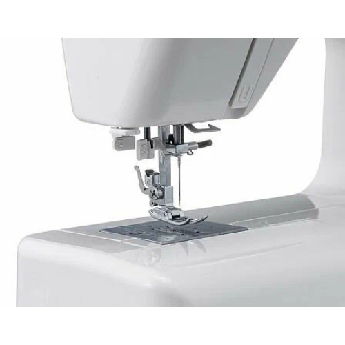 Швейная машина Janome EQ25