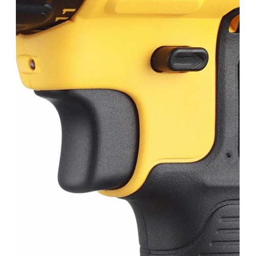 Дрель-шуруповерт DeWalt DCD771D2-QW, 18 В, 2 Ач, 42 Нм, щеточный