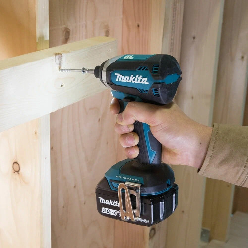 Дрель-шуруповерт Makita DTD153ZJ, 18 В, 0 Ач, 170 Нм, бесщеточный, ударный