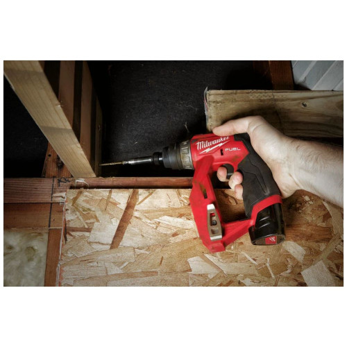 Дрель-шуруповерт Milwaukee M12 FPDXKIT-202, 12 В, 2 Ач, 37 Нм, бесщеточный, ударный