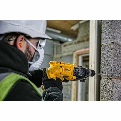 Перфоратор DeWalt D25033K-QS (кейс в комплекте)