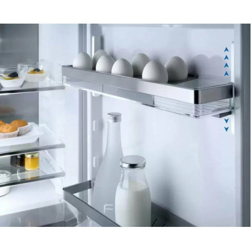 Встраиваемый холодильник Miele KFN 7795 C белый
